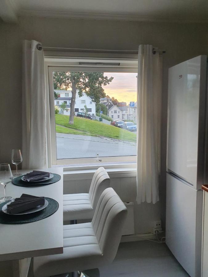 Small And Cute Apartment In City Center 特罗姆瑟 外观 照片